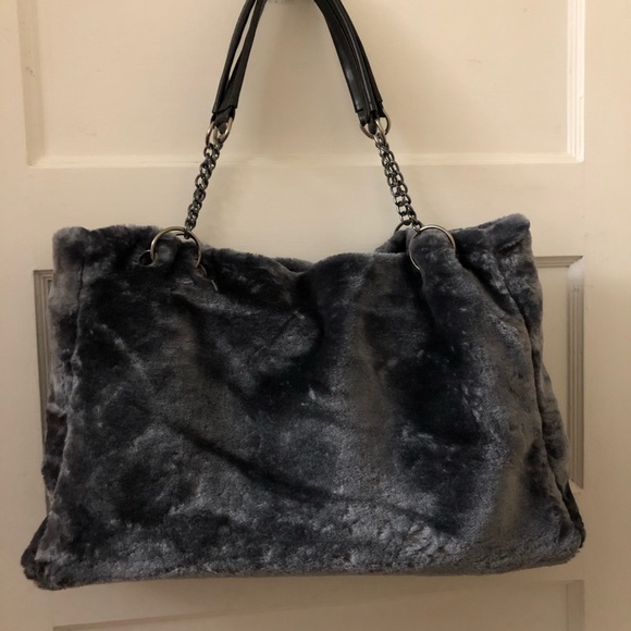 Womens large soft gray faux fur purse. Brand NEW - Picture 2 of 5